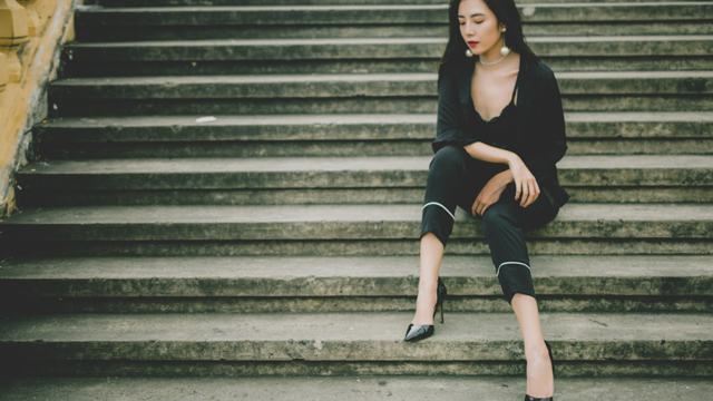 Knee Pain When Climbing Stairs: What It Is, Causes, and How to Reduce It