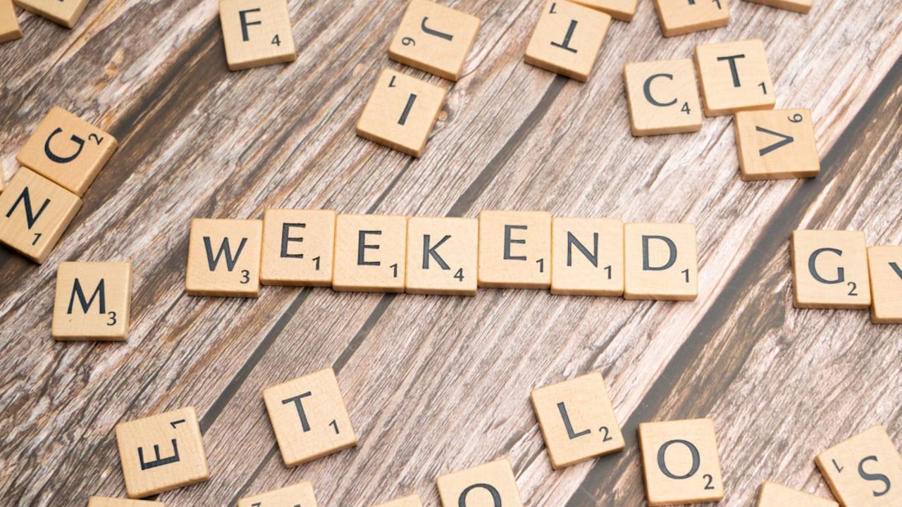 How to Balance Weekday and Weekend Sleep Schedules: Maintain Your Rhythm Without Disrupting Social Life