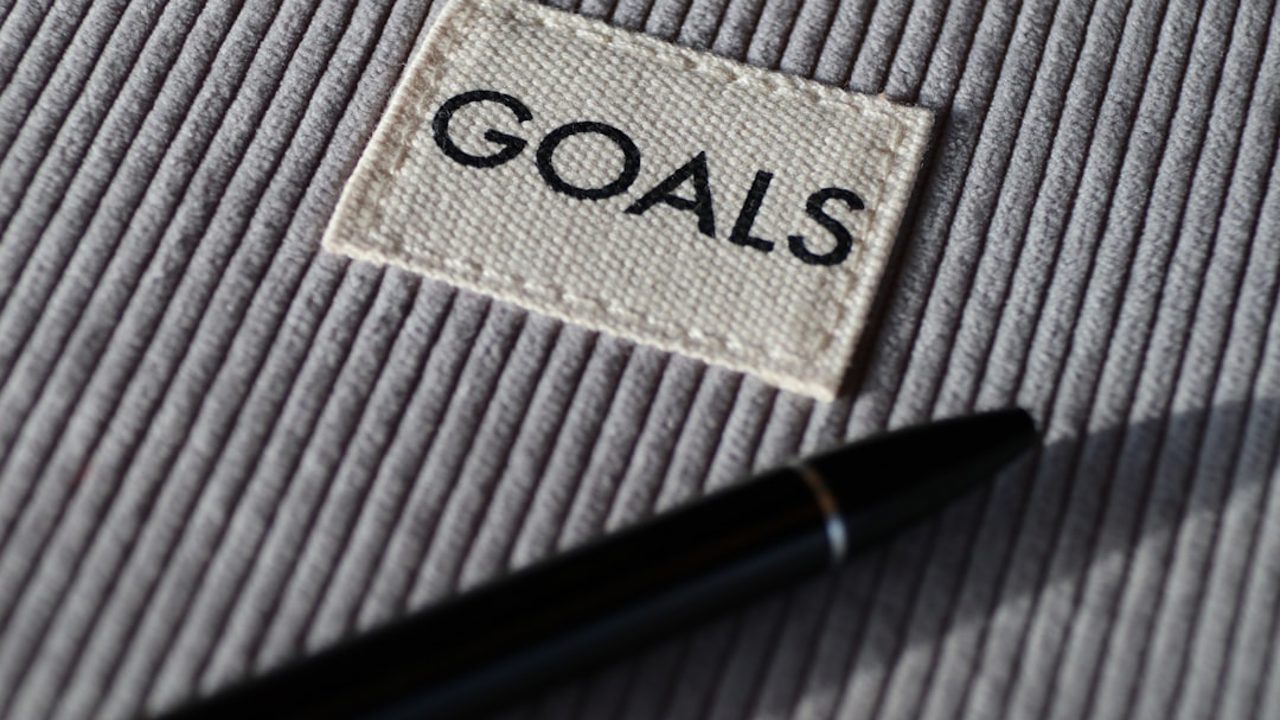 What Is Social Comparison? How to Protect Self-Worth and Break Free From the Comparison Trap