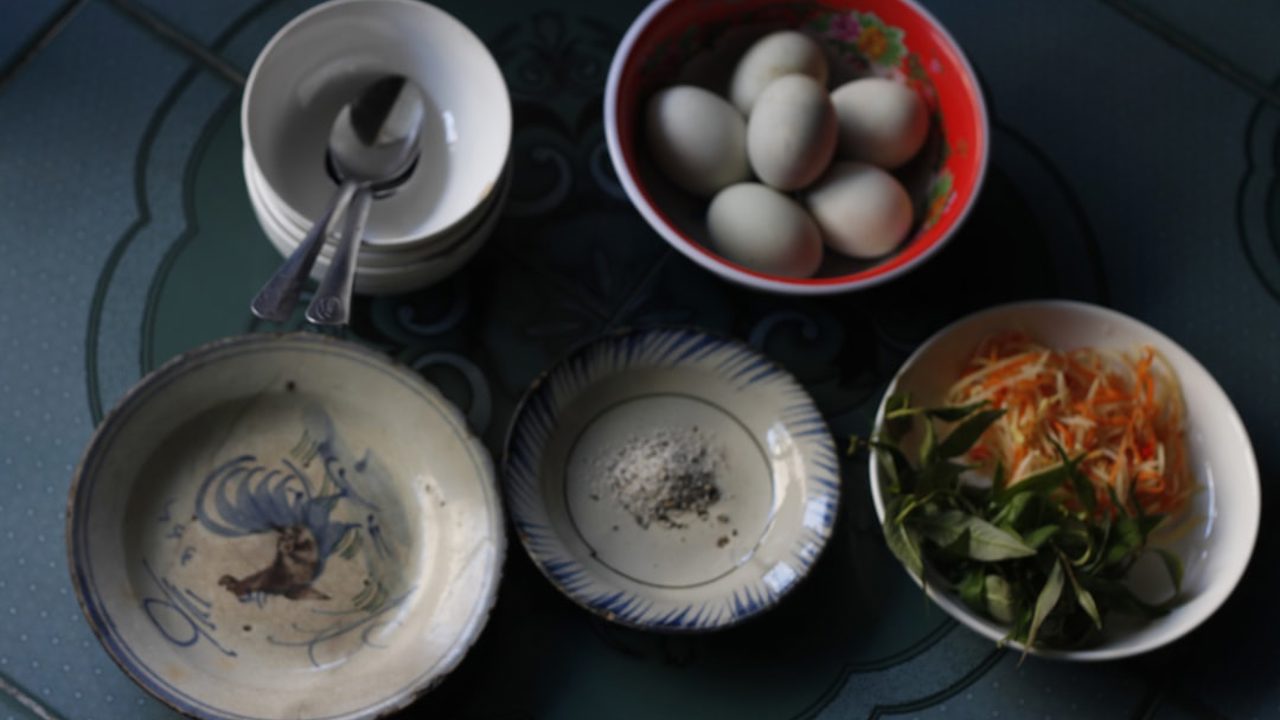How to Strengthen the Gut Microbiome: Fiber, Fermented Foods, and Lifestyle Strategies