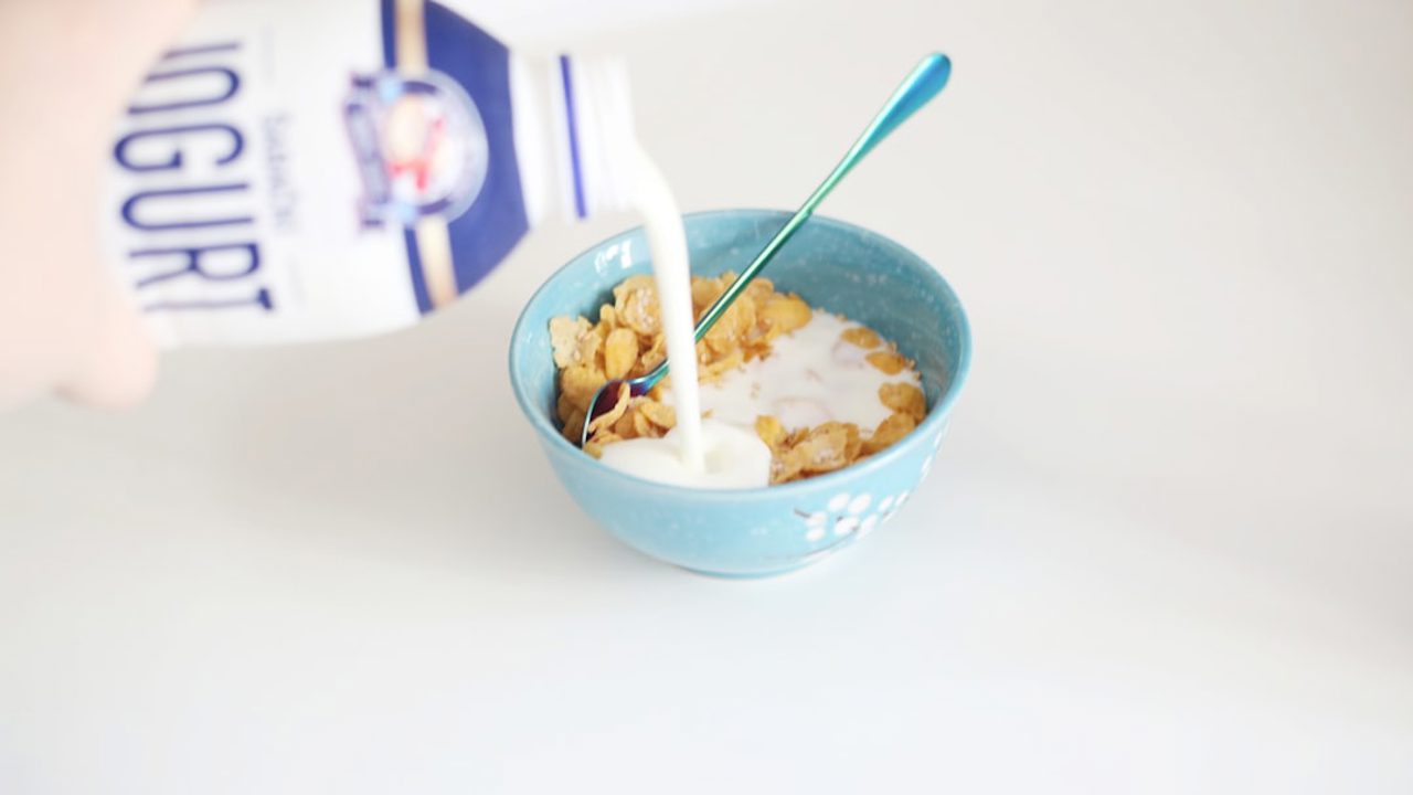 What to Eat Before Bed: Ways to Reduce Night Hunger, Acid Reflux, and Sleep Disruption