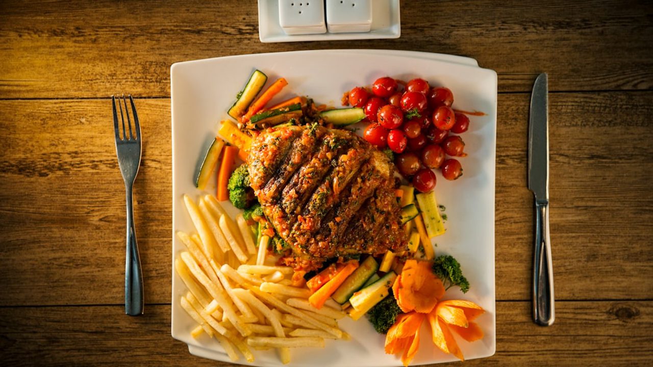 Is Counting Calories Necessary? Calorie Tracking in Food Apps and Alternative Methods