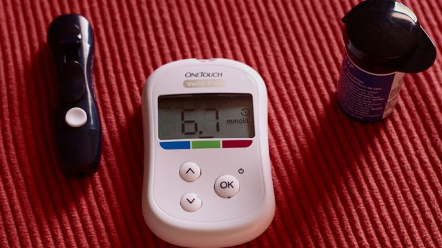 How to Lower Blood Pressure and Cholesterol: Walking, Diet, and Lifestyle Strategies