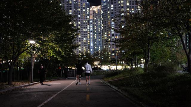 Does Evening Exercise Affect Sleep? Timing and Tips to Protect Sleep Quality