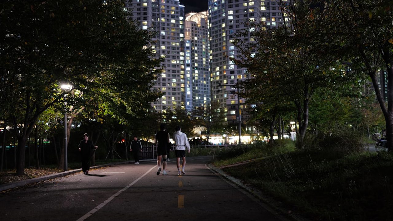 Does Evening Exercise Affect Sleep? Timing and Tips to Protect Sleep Quality